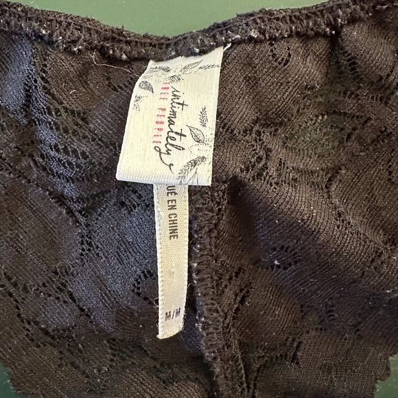 Bralettes - Picture 4 of 8